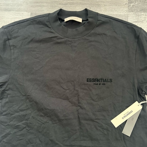 Essentials Classic Black Short Sleeve Tee - Picture 2 of 3